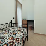 Miro Luxury Aeroporto Capodichino 3*